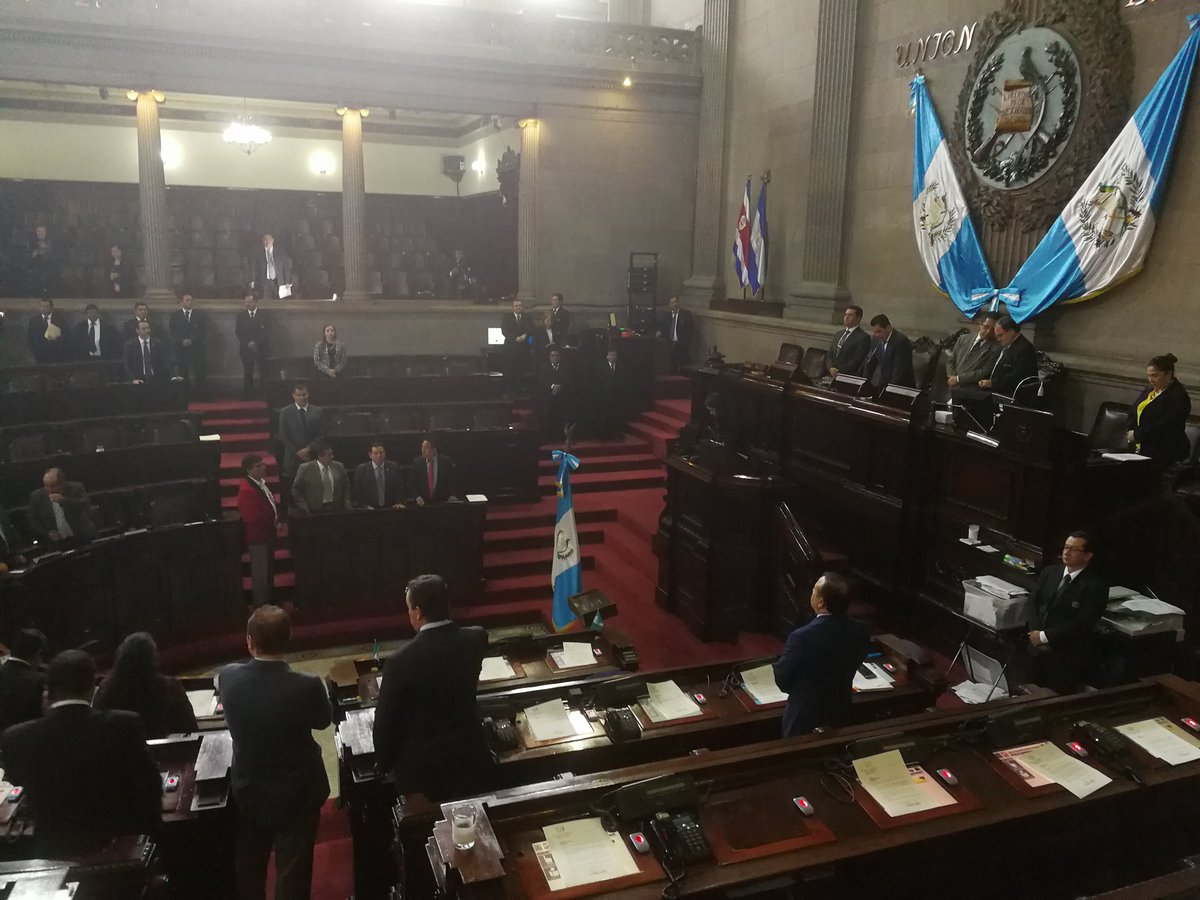 El Congreso comenzó hoy la elección de 15 magistrados titulares para Corte de Apelaciones. (Foto Prensa Libre: Carlos Álvarez)