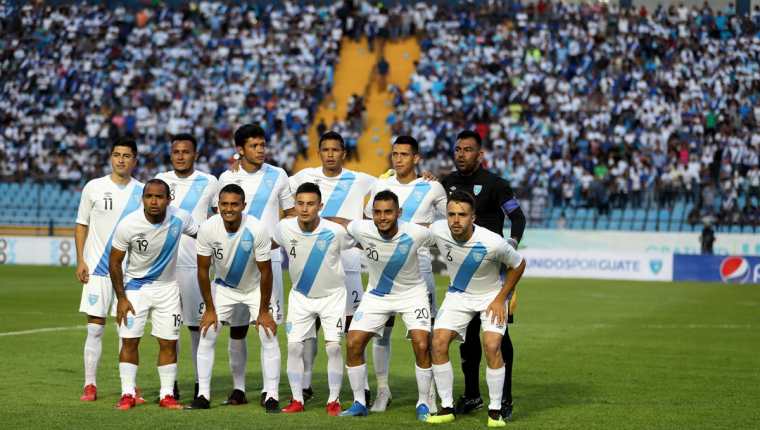 La Selección Nacional regresó a jugar el 15 de agosto frente a Cuba en el Doroteo Guamuch Flores. (Foto Prensa Libre: Hemeroteca PL)