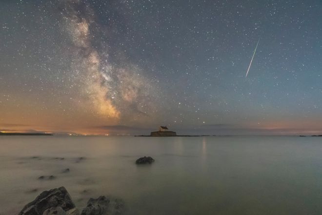 Las Perseidas empezaron a parecer hace ya varios días. Kris Williams tomó esta foto hace un par de días desde el Norte de Gales. FACEBOOK/KRISWILLIAMSPHOTOS