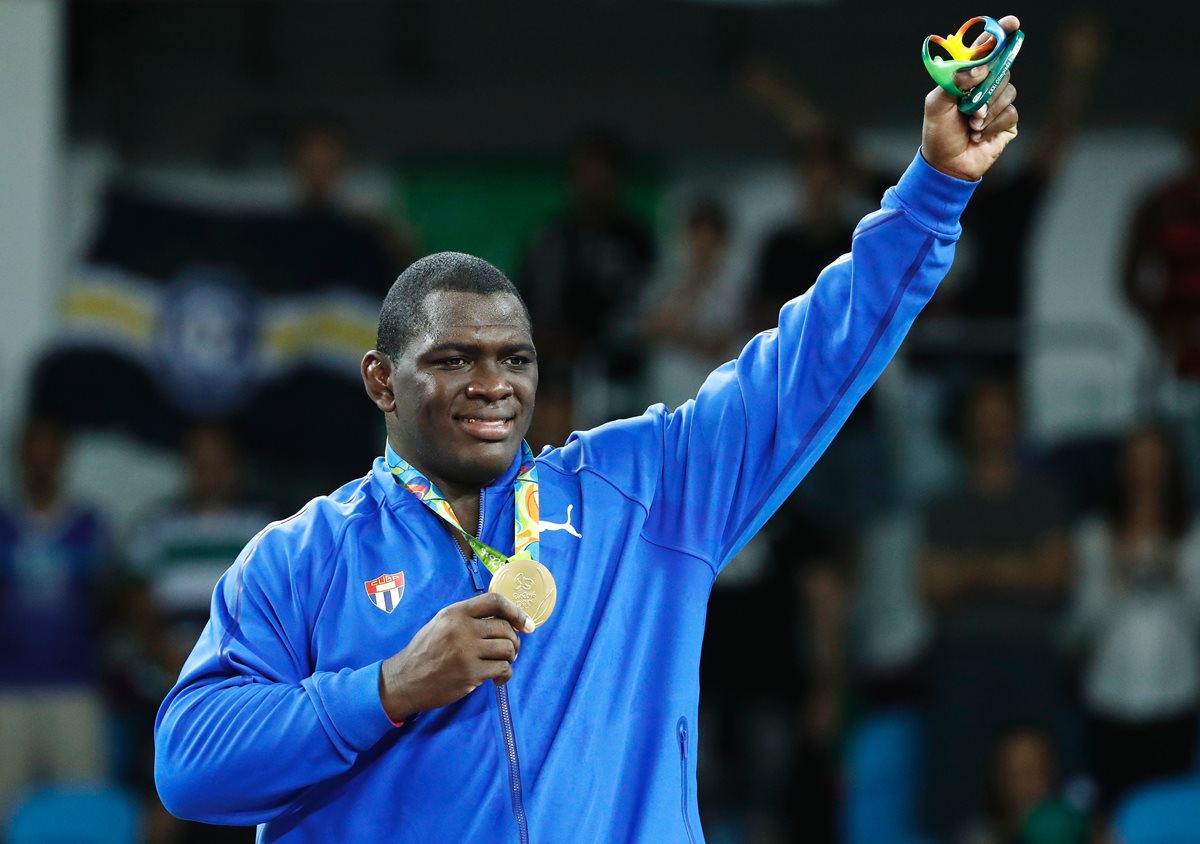 El luchador cubano Mijaín López gana su tercer oro olímpico consecutivo