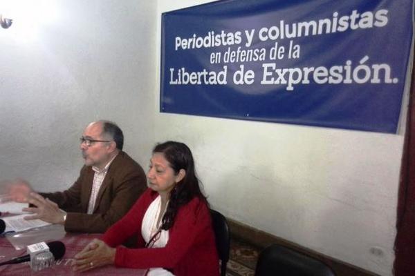 Periodistas y columnistas apelaron por la defensa de la libertad de expresión. (Foto Prensa Libre: Manuel Hernández)<br _mce_bogus="1"/>