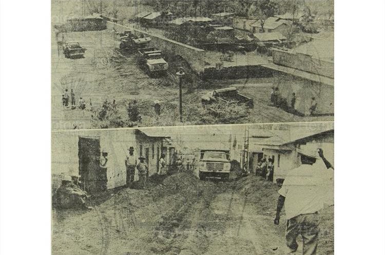 Maquinaria de Caminos limpia el parque de San Pedro Yepocapa. (Foto: Hemeroteca PL)