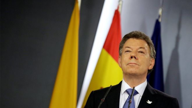 Juan Manuel Santos logró un histórico acuerdo de paz con las FARC, pero fue rechazado en un plebiscito por los colombianos. REUTERS