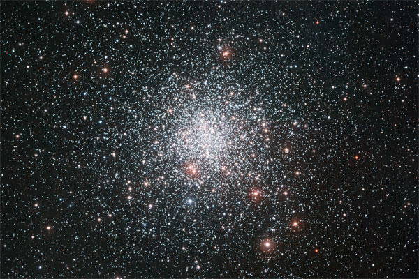 Cúmulo de estrells de Messier 4. (Foto Prensa Libre: ESO)
