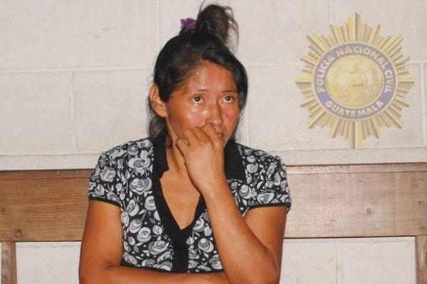 Apolinaria López Asencio fue capturada en el barrio Pioneros de la Paz. (Foto Prensa Libre: PNC)