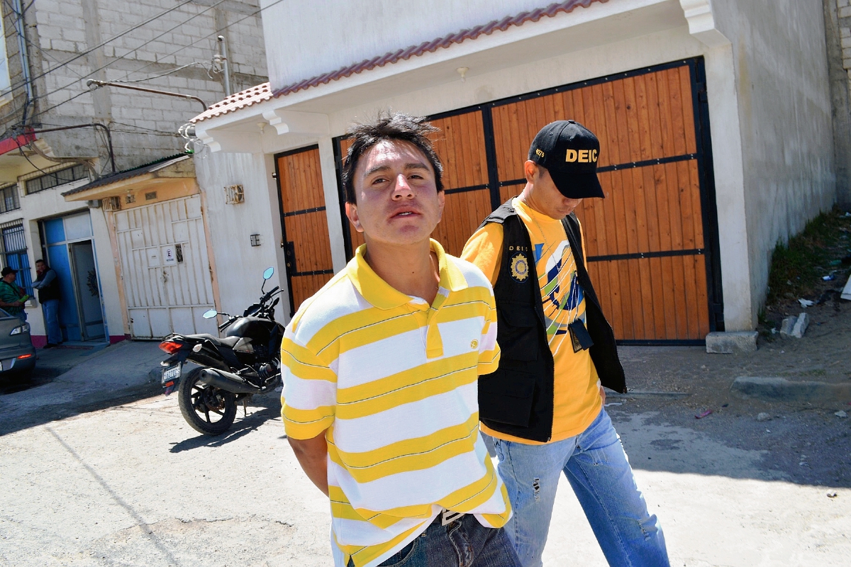 Axel Rodemiro Chávez   fue capturado en Quetzaltenango, señalado de dar muerte a un piloto. (Foto Prensa Libre: Alejandra Martínez)