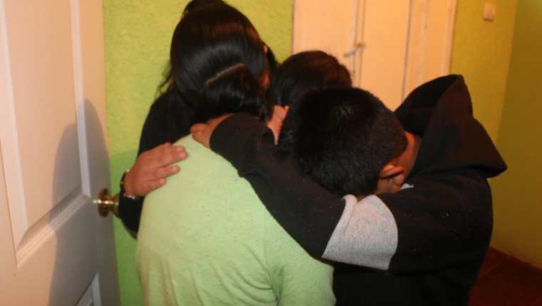 Los tres menores sobrevivieron a los maltratos de una supuesta pastora en San Pedro Sacatepéquez, San Marcos. (Foto Prensa Libre: Whitmer Barrera)