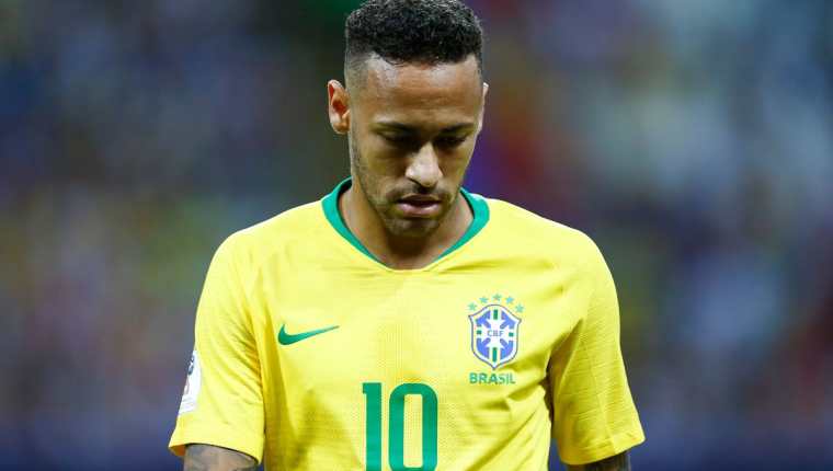 En el partido que más se esperaba de Neymar, el brasileño no apareció ni marcó la diferencia. (Foto Prensa Libre: AFP)