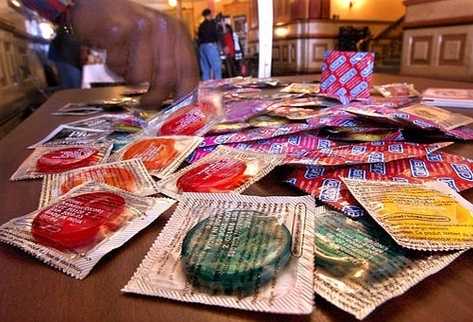 Ministerio de Salud distribuirá condones para prevenir enfermedades de transmisión sexual. (Foto Prensa Libre: Archivo)
