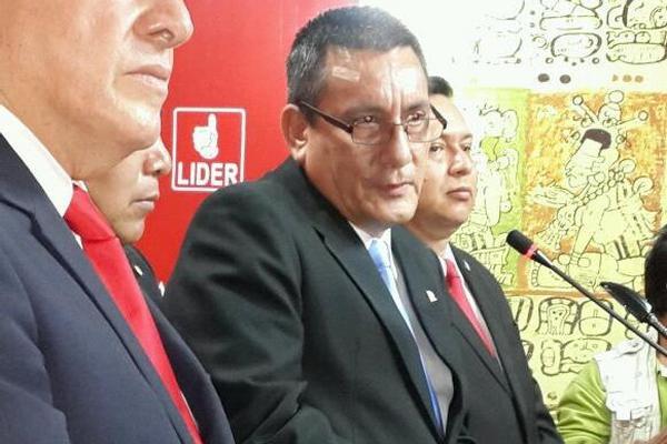 Roberto Villate, secretario de Líder. (Foto Prensa Libre: Alex Rojas)