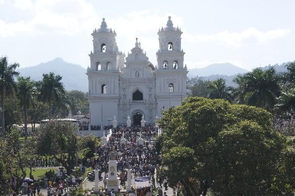 La Basílica de Esquipulas,   será escenario de la misa para agradecer la canonización de dos pontífices.
