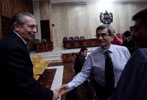 Efraín Ríos Montt y José  Rodríguez Sánchez.