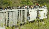 El tren que va de las localidades Arriaga a Ixtepec, México, sigue siendo utilizado por redes de coyotaje transnacional para llevar migrantes. (Foto Prensa Libre: Hemeroteca PL)