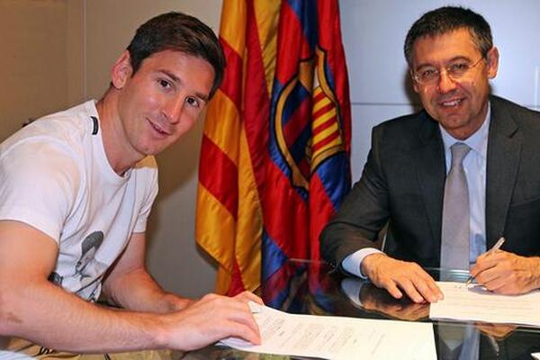 Lionel Messi renovó su contrato. (Foto Prensa Libre: cortesía fcbarcelona.cat)