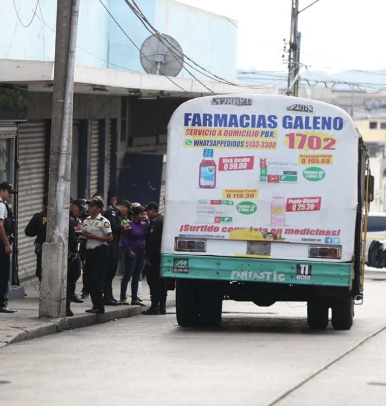 Agentes de PNC detuvieron a un salvadoreño implicado en el crimen. (Foto Prensa Libre: Óscar Rivas)