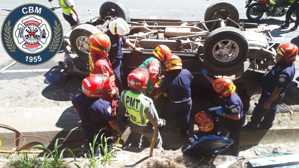 Accidente en bulevar San Isidro deja una mujer muerta y seis personas más heridas