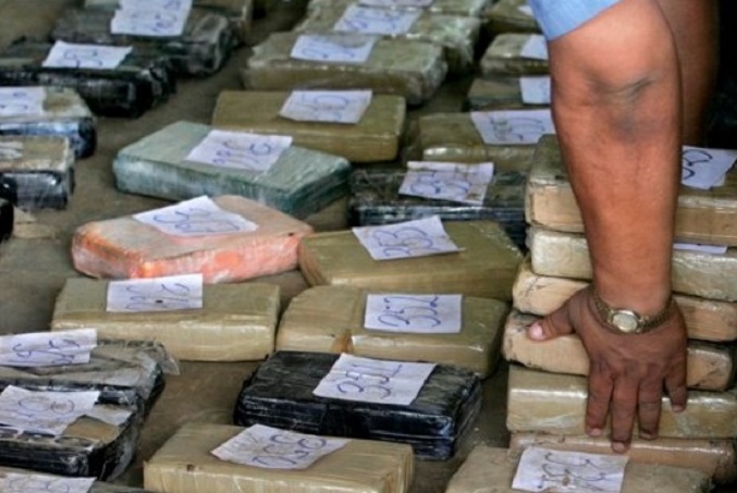 El detenido es sindicado de cargos de conspiración para poseer con la intención de distribuir cocaína. (Foto Prensa Libre: Hemeroteca PL)