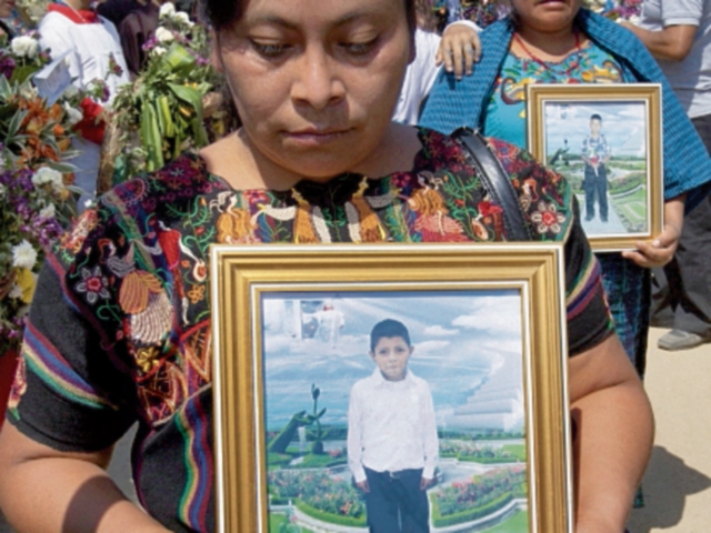 Comunidad repudia muerte de los menores.
