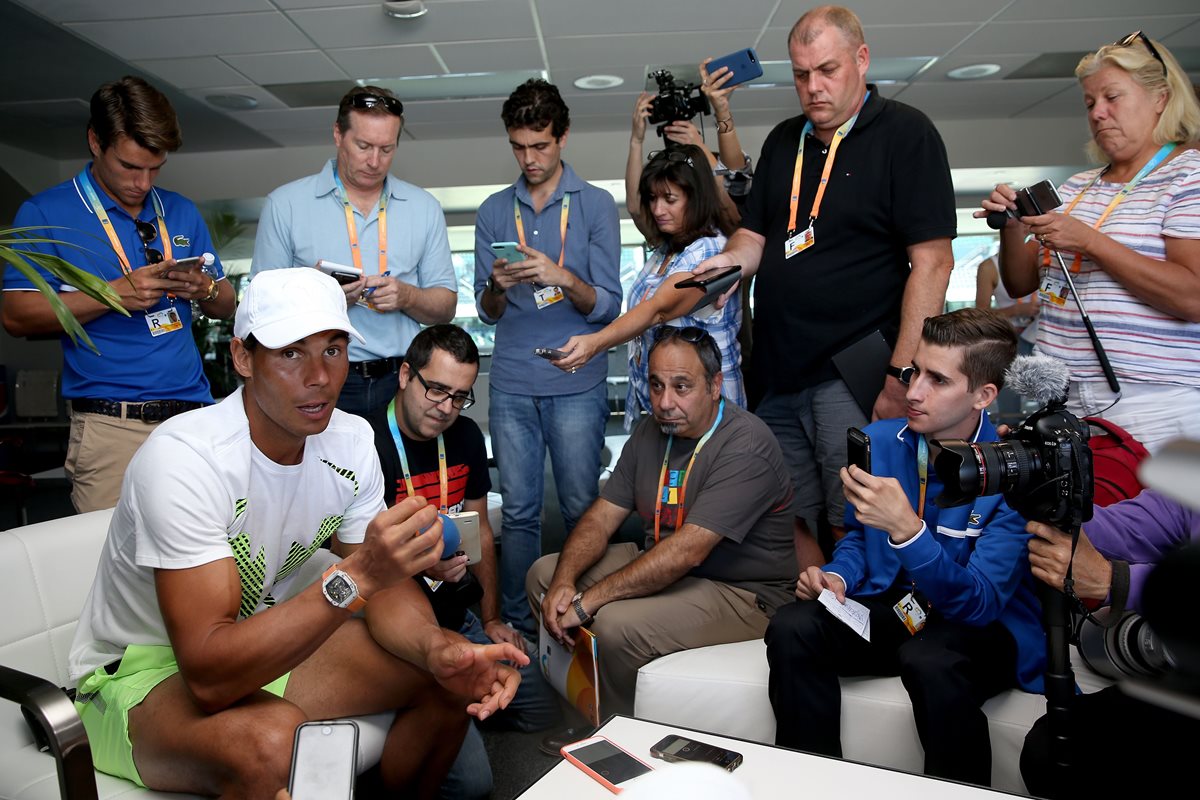 Rafael Nadal conversando con la prensa Miami, Florida. (Foto Prensa Libre: AFP)