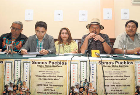 Representantes de los pueblos originarios exigen respeto a sus tierras.