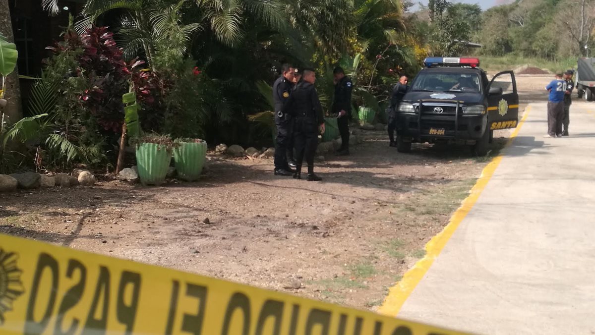 Lugar donde se ubica la vivienda donde murió la víctima en Barberena, Santa Rosa. (Foto Prensa Libre: Oswaldo Cardona).