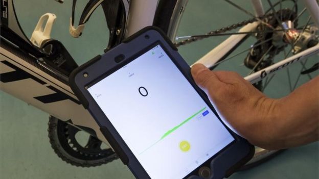 Un escaner para detectar fraude en las bicicletas será utilizado en el Tour de Francia. (AP)