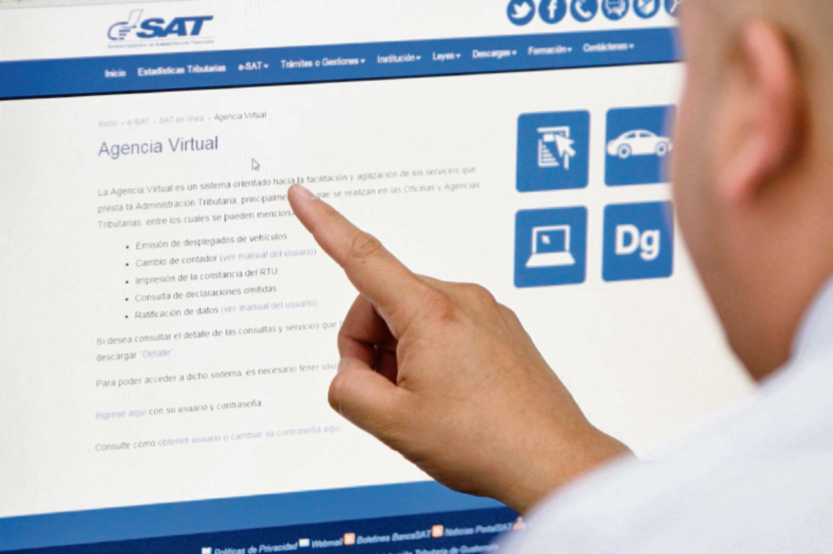 Los contribuyentes pueden evitar ir a oficinas de la SAT, gracias a la agencia virtual. (FOTO PRENSA LIBRE: PAULO RAQUEC)