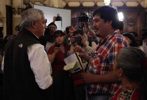 daniel pascual, del CUC,  durante la reunión.