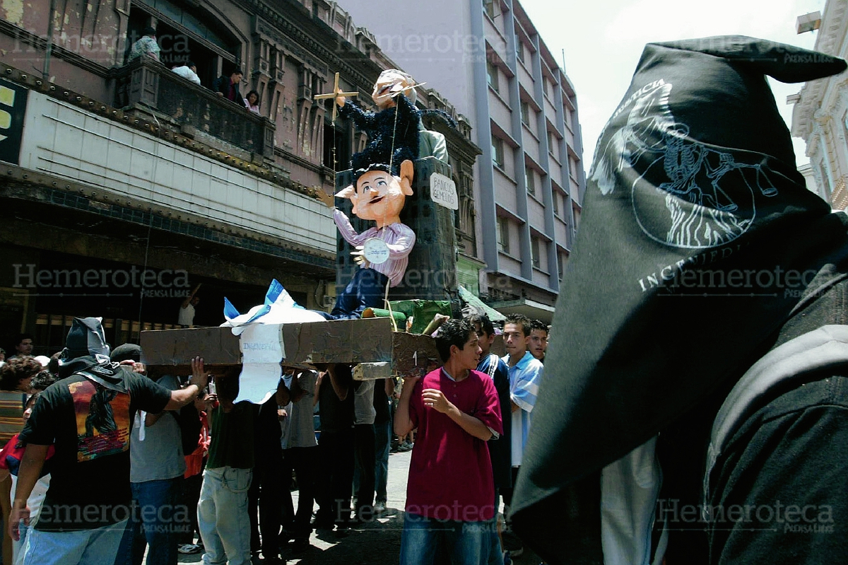 Huelga de Dolores del año 2003. Foto: Hemeroteca PL