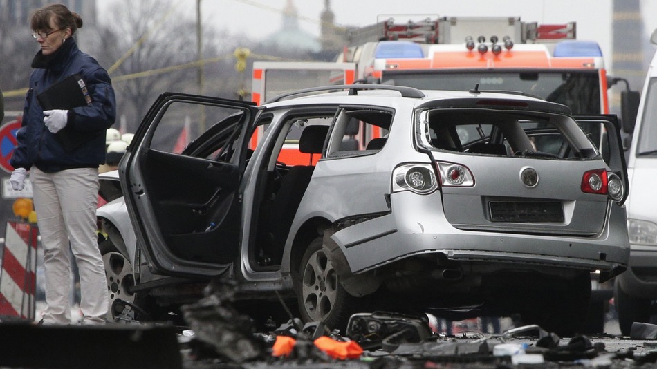 Autoridades aún investigan cómo se provocó la explosión. (Foto Prensa Libre: AP)