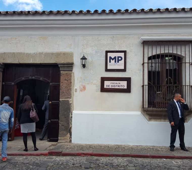 Ingreso a la Fiscalía Distrital de Sacatepéquez. (Foto Prensa Libre: Nery Gálvez)
