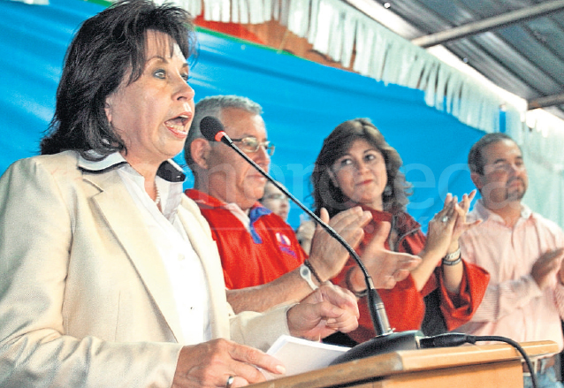 Sandra Torres anuncio?, en la colonia Carolingia, Mixco, que esta? dispuesta a disputar la Presidencia del pai?s en las elecciones de septiembre 2011. (Foto: Hemeroteca PL)