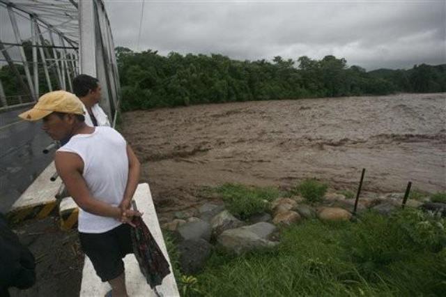 La Conred monitorea diferentes ríos ante el incremento de lluvia que podría provocar inundaciones. (Foto Prensa Libre: Conred)