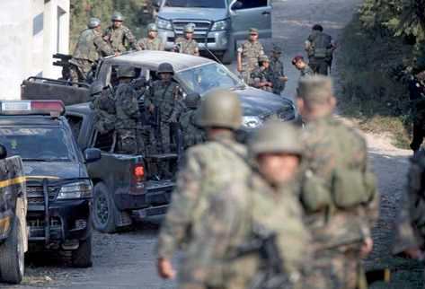 En las últimas 48 horas las fuerzas de seguridad han capturado a 12 implicados en los disturbios. (Foto Prensa Libre: Carlos Sebastián)
