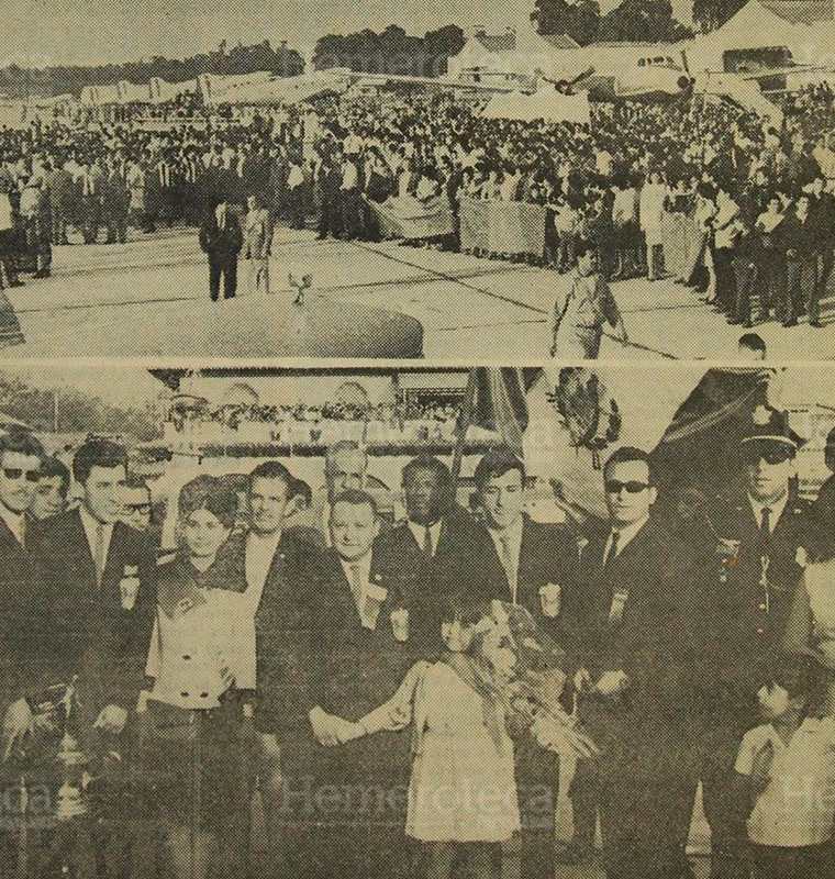 Decenas de personas reciben en el Aeropuerto La Aurora a la selección, campeona del Norceca, el 19/3/1967. (Foto: Hemeroteca PL)