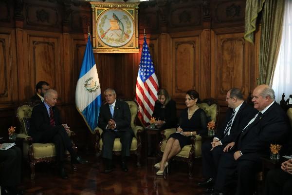EN LA reunión participan el vicepresidente de EE. UU.,  Joe Biden; Otto Pérez Molina,  Roxana Baldetti, el canciller Fernando Carrera y el embajador de Guatemala en EE. UU., Julio Ligorría.
