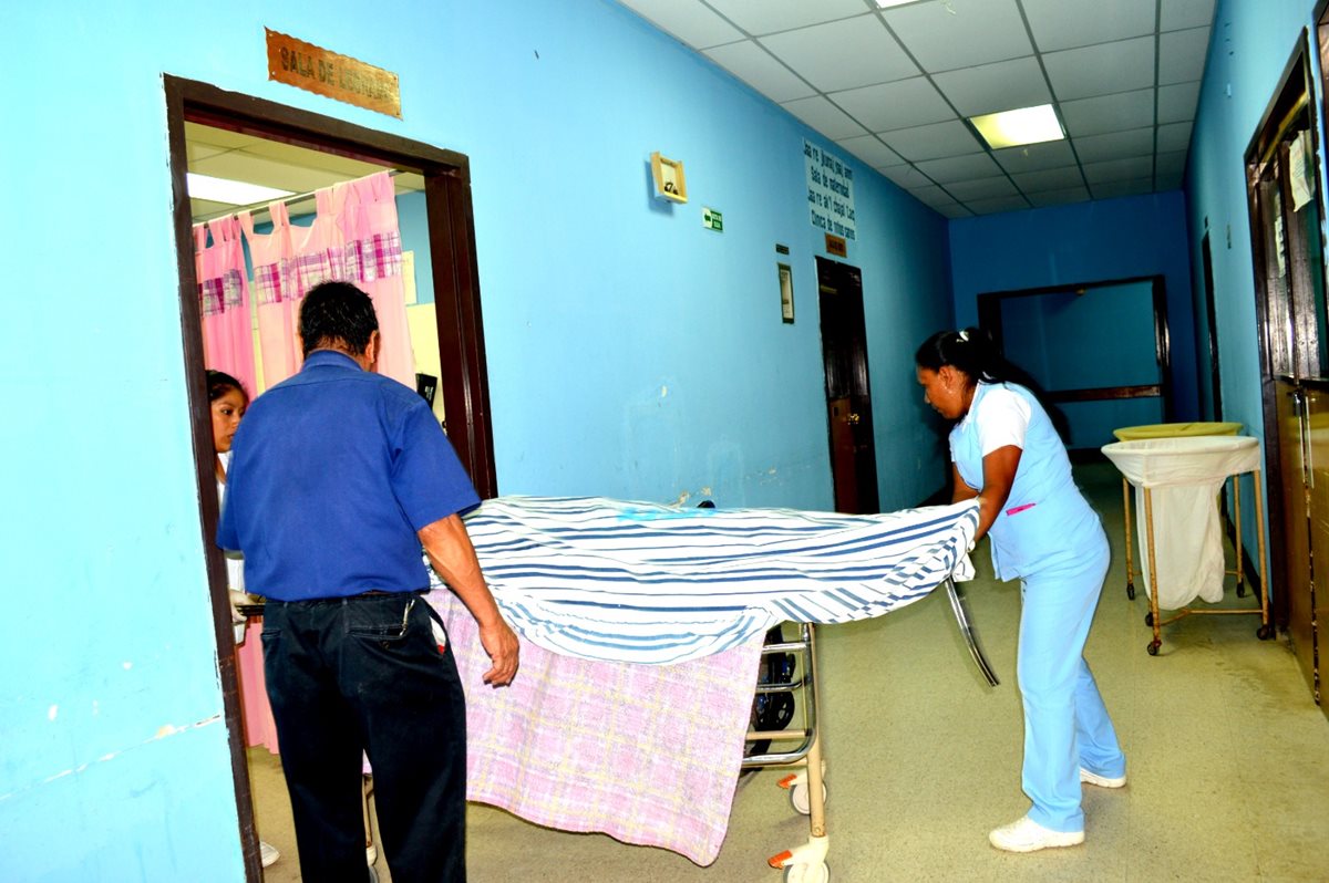 Alberta Cano Alfaro, 16, murió a su ingreso en la emergencia del Hospital Distrital de Uspantán, Quiché. (Foto Prensa Libre: Óscar Figueroa)