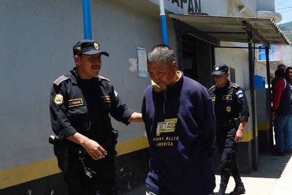 Un hombre fue capturado en San Cristóbal, Totonicapán, sindicado de homicidio. (Foto Prensa Libre: Edgar Domínguez)