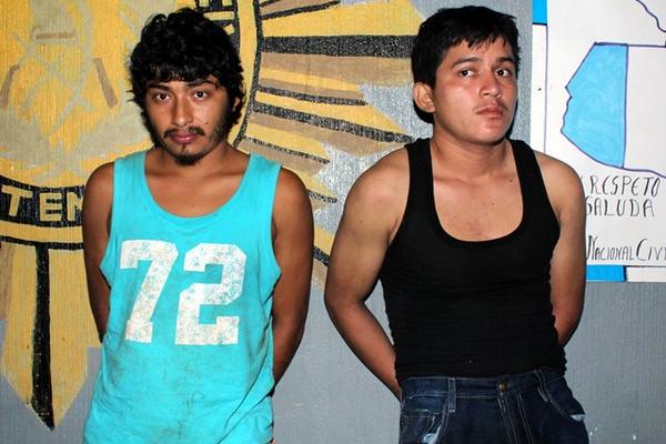 Policía Nacional Civil capturó a dos supuestos asaltantes este sábado momentos después de haber asaltado  a los pasajeros de un bus extraurbano<br _mce_bogus="1"/>