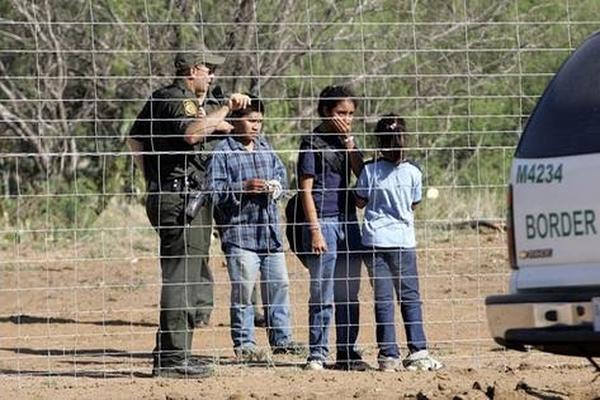 Miles de niños centroamericanos han intentado llegar a Estados Unidos en los últimos años. (Foto Prensa Libre: Archivo.)<br _mce_bogus="1"/>
