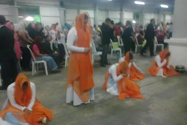 Evangélicos participan en un retiro espiritual en el Parque de la Industria. (Foto Prensa Libre: Josué León)<br _mce_bogus="1"/>