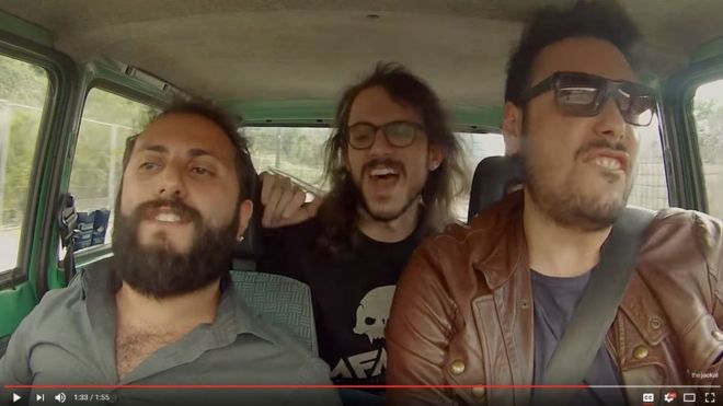 Los autores del video son Ciro Priello (el conductor), Fabio Balsamo (el acompañante) y Gianluca Fru (asiento posterior). (YouTube)