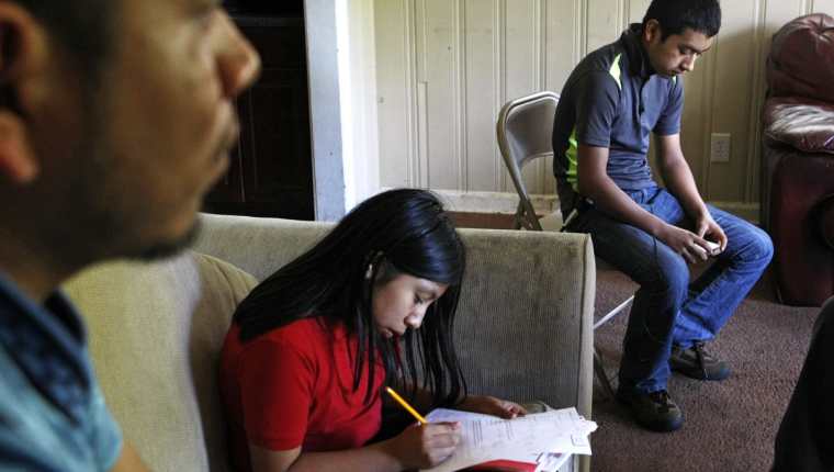 (Foto de referencia). Una niña hispana en Memphis, EE. UU. (Foto Prensa Libre: AP).