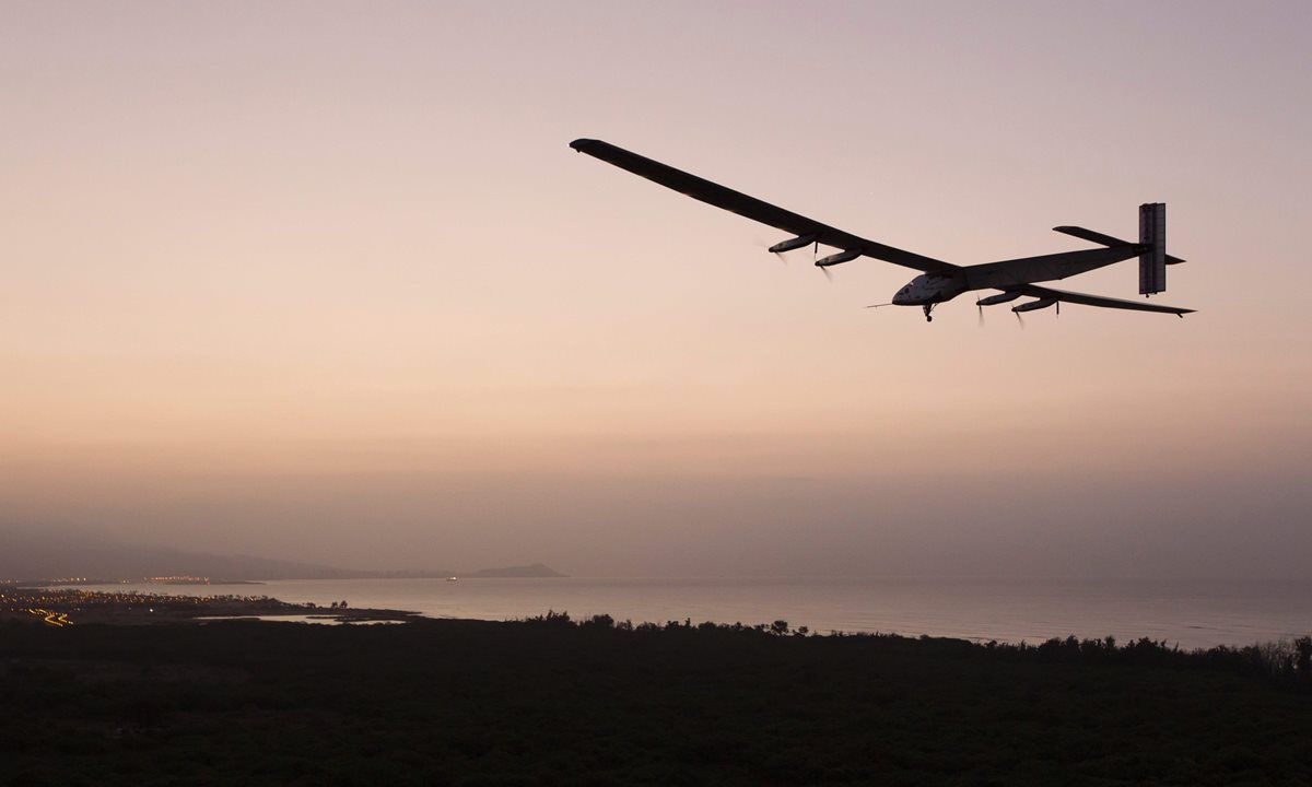 El Solar Impulse 2 retomará su vuelta al mundo el 15 de abril desde Hawái