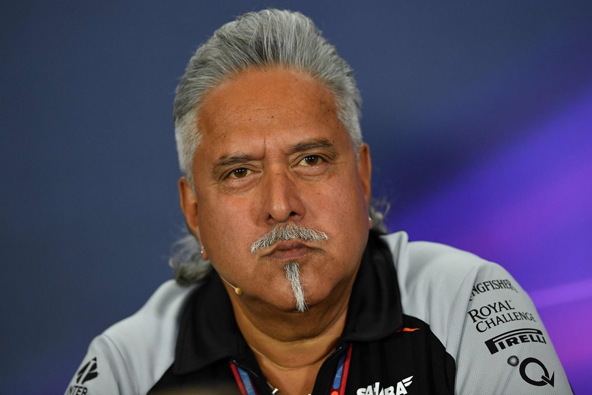 Vijay Mallya jefe y dueño de la escudería Force India de Fórmula Uno, fue detenido y posteriormente liberado bajo fianza. (Foto Prensa Libre: AFP)