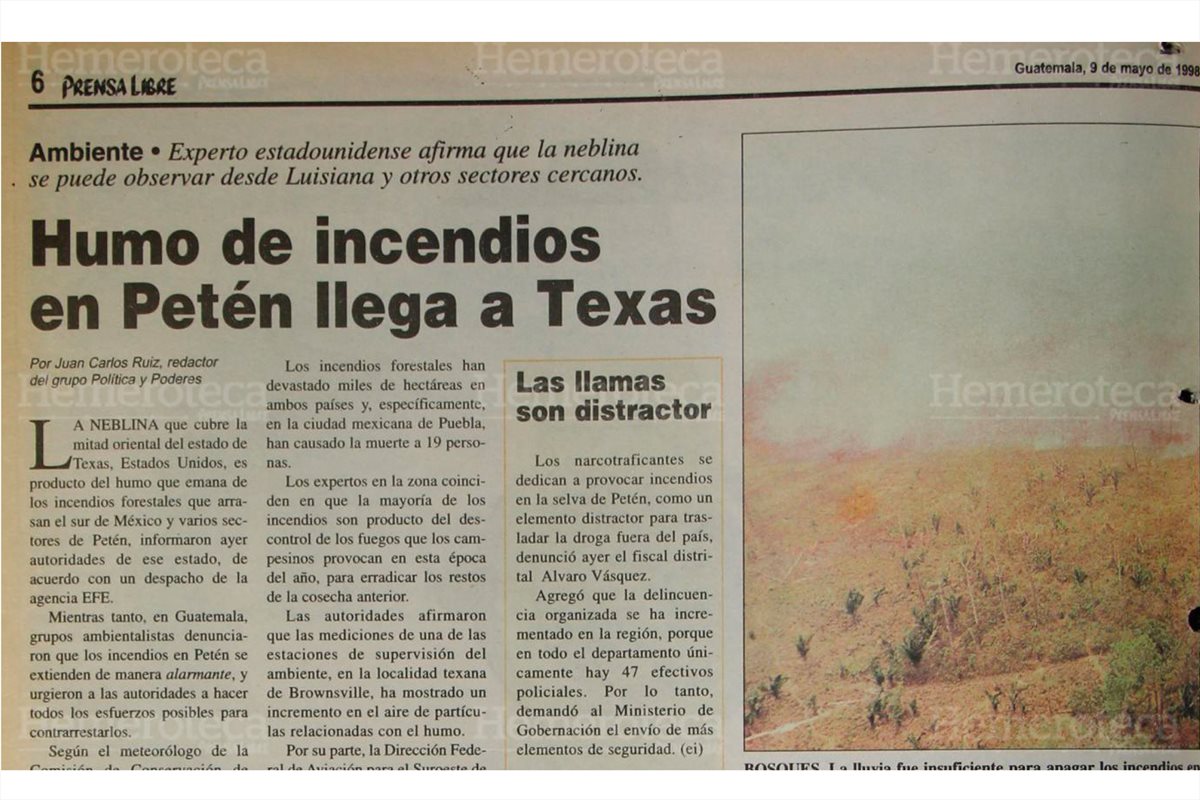 La lluvia fue insuficiente para apagar los incendios en Petén, y el humo que provocan llegó a Estados Unidos. 9/5/1998. (Foto: Hemeroteca PL)