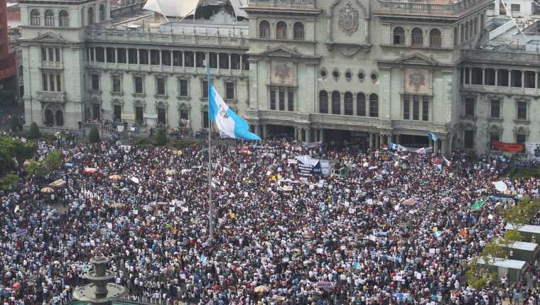 Miles marcharán y participarán en el Paro Nacional para exigir la renuncia de OPM. (Foto Prensa Libre: Hemeroteca PL)