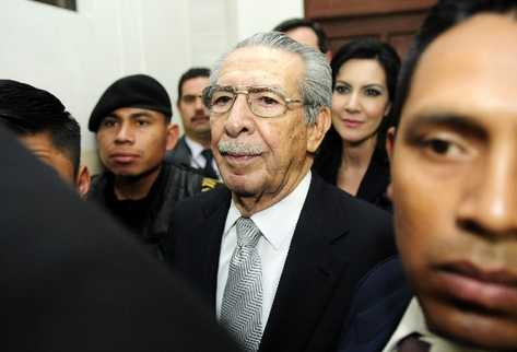 Efraín Ríos Montt, al salir del juzgado.