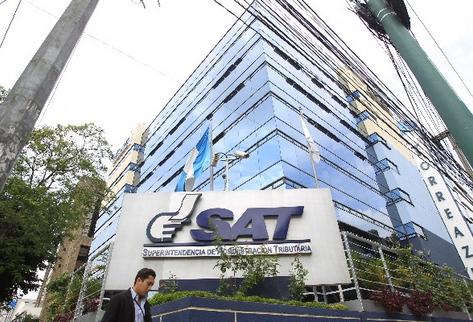 La brecha fiscal —impuestos no captados a los programados— aumentó en Q135 millones a julio pasado, según datos de la SAT. (Foto Prensa Libre: Hemeroteca PL)