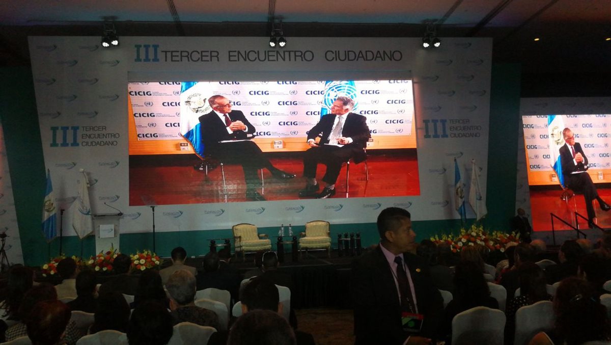 La entrevista con el jefe de la Cicig, Iván Velásquez se realizó previo al foro. (Foto Prensa Libre: Érick Ávila)